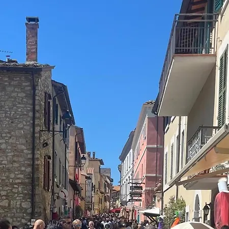 Nyaraló Nardelli *